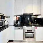 Cosmos Living Studio Jw Marriott Marina