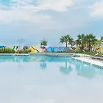 Keyrock Living - Premium 2Br Retreat With Breathtaking Views