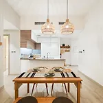 First Class 1Br Elegant Marina Hideaway
