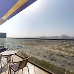 Fam Living Cozy Urban Home At Jvc With Quick Access To Miracle Garden