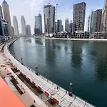 Luxurious Bedroom Apartment With Pool L Business Bay Canal L 10 Min To Dubai Mall L Burj Khalifa L Down Town