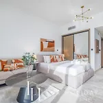 Lux The Modern Binghatti Canal Suite 2