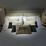 Luxury Studio Near Burj Khalifa