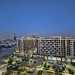 Egate - Studio - 10Th Floor - Balcony With A View - 01-1018