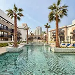 Jvc Gem - 2Brplus1 In Oakley Square With Prime Amenities