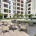 1Br Summer 4 Direct Beach Access