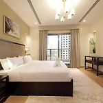 Elegant 2Br With City Views Downtown Dubai Living