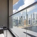 Waves - Elegant Waterfront Living In Dubai\'S Business Bay