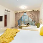 Ocean View Luxury 3Br Duplex At Ajman Corniche