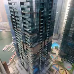 Luxury 2Br Waterfront Oasis In Marinagate - Livbnb
