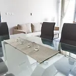 Higuests Vacation Homes - Marina Wharf
