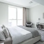 Frank Porter - Al Bateen Residence