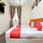 Oyo 159 Sports Piaza Hotel