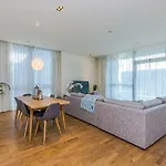 City Walk 6 By Fam Living