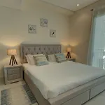 Royal Oceanic By Deluxe Holdiay Homes