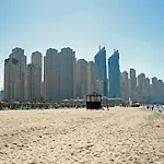 Two Continents Holiday Homes - Two Steps To Marina Walk