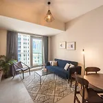 Fantastay Sparkle Tower Luxury 1 Br