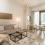 Fantastay Sparkle Tower Luxury 1 Br