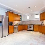 4 Bedroom Garden Villa At Frond O By Deluxe Holiday Homes