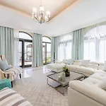 4 Bedroom Garden Villa At Frond O By Deluxe Holiday Homes
