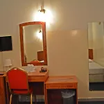 Queen\'S Hotel