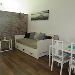 Studio Apartment - Skycourts