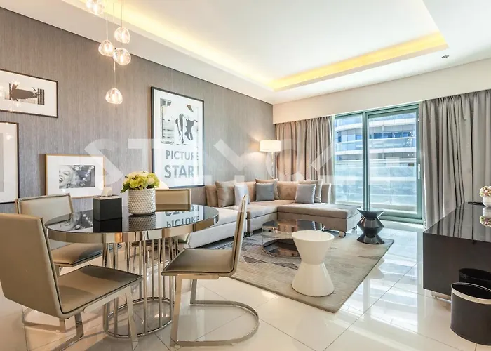 Staycae Paramount Towers