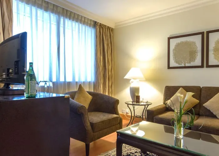 Al Muraqabath Hotel Apartments