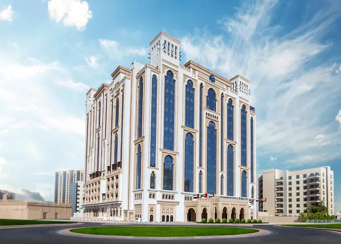 Al Jaddaf Rotana Suite Hotel