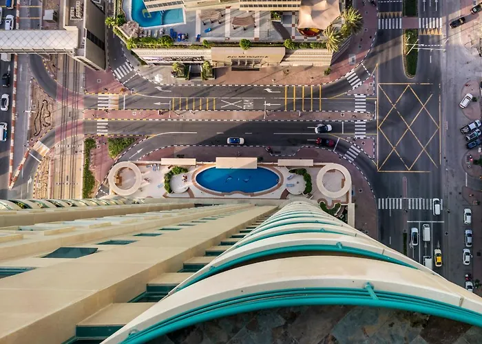 Big Rooms For \' Girls \' Only At Dubai, Marina