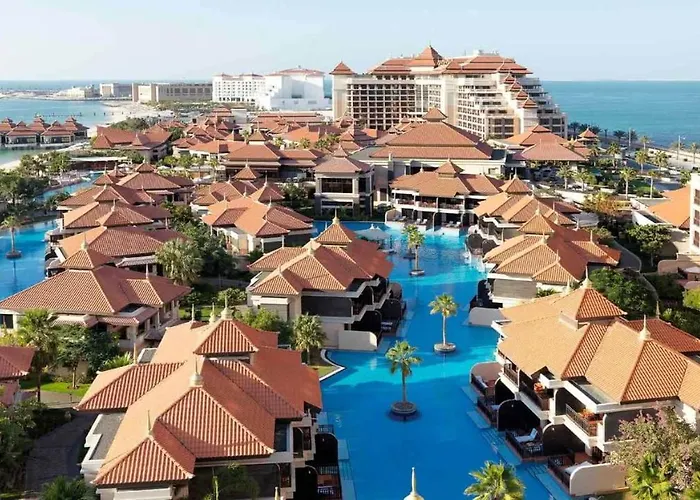 Signature Living Resort Apartments With Private Beach And Laguna Pool , Palm Jumeirah