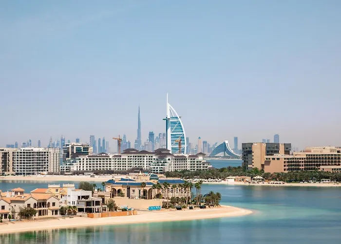 Maison Privee - Spacious Apt On Palm Jumeirah W Sea Views And Premium Facilities Access