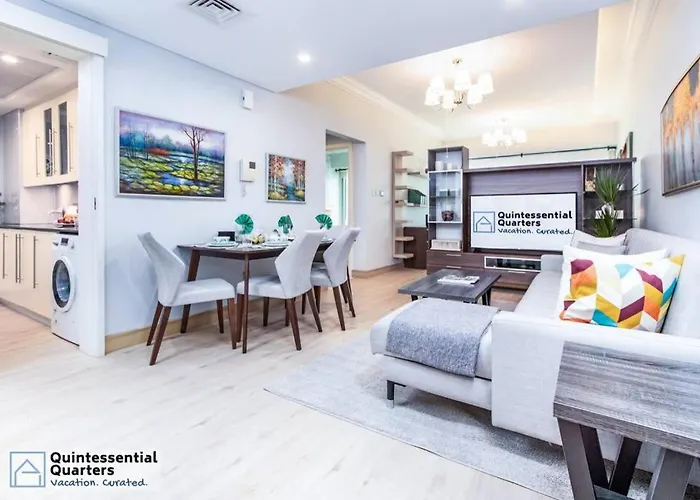 Downtown Cozy Home + Partitioned Living Room