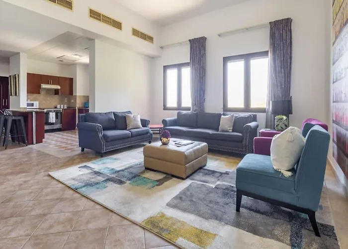 Cool And Spacious Apartment In Fabulous Location