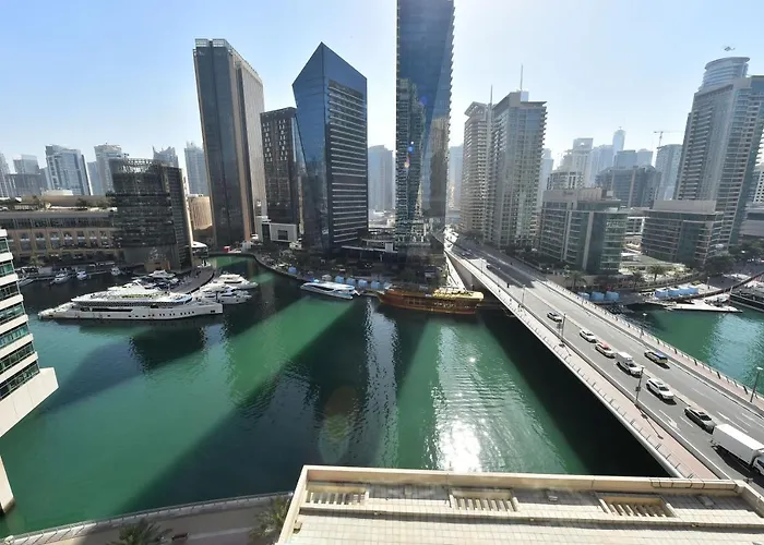Luxury Escapes - 2-Br Marina View Retreat At Marina Quays