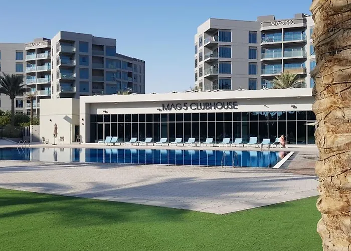 Elegant And Comfortably Furnished 2Brh Apartment In A Quiet Area!