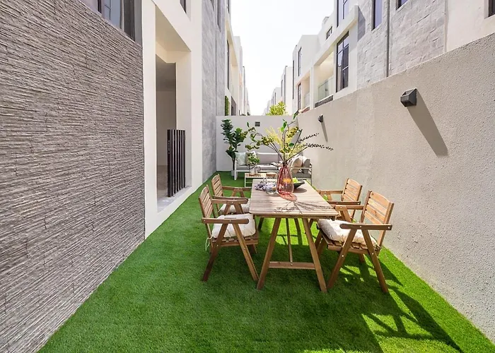 Frank Porter - Damac Hills Veneto Villas