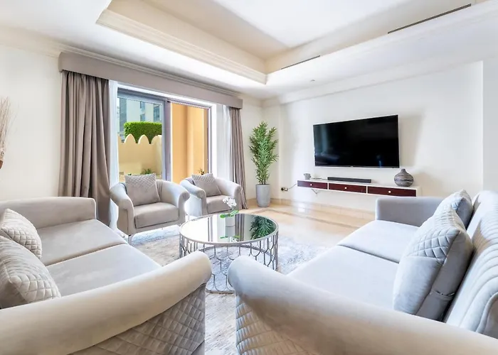Luxurious 3Br Townhouse With Maid\'S & Private Pool In Palm Jumeirah
