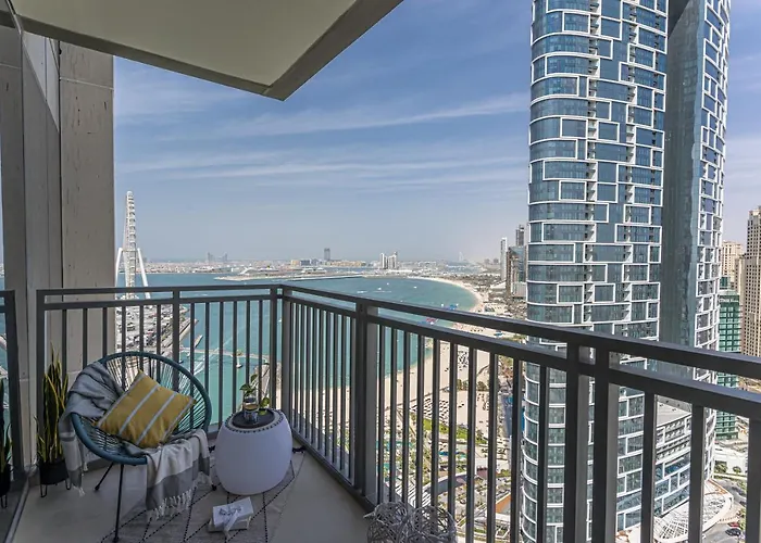 Higuests - Stylish Apartment Floating Over The Marina Waters