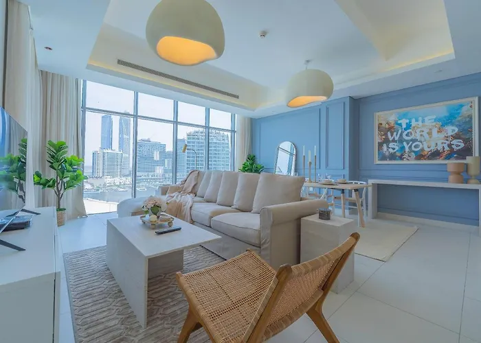 Monty Holiday Home - Charming Apartment With Canal View Near Dubai Mall
