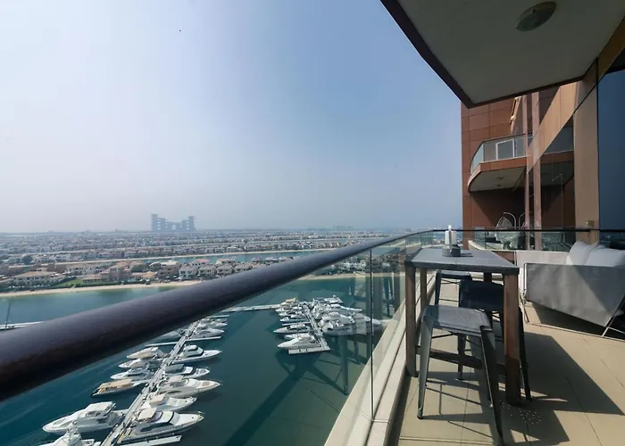 Maison Privee - Palm Jumeirah Luxury Apt W Access To Exclusive Beach, Pool, And Gym