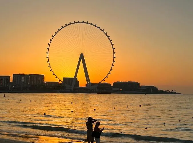 Lunar Hostel - Jbr