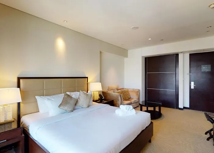 Key View - Emaar Residences, Marina Mall
