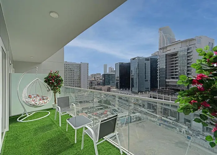 Cozy One Bedroom Apartment With Burj-Khalifa View