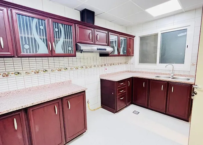 Spacious 2 Bedroom With Maid Room For Families