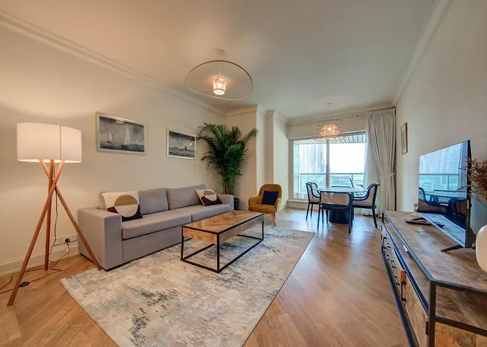 Stunning 2Br L Marina View
