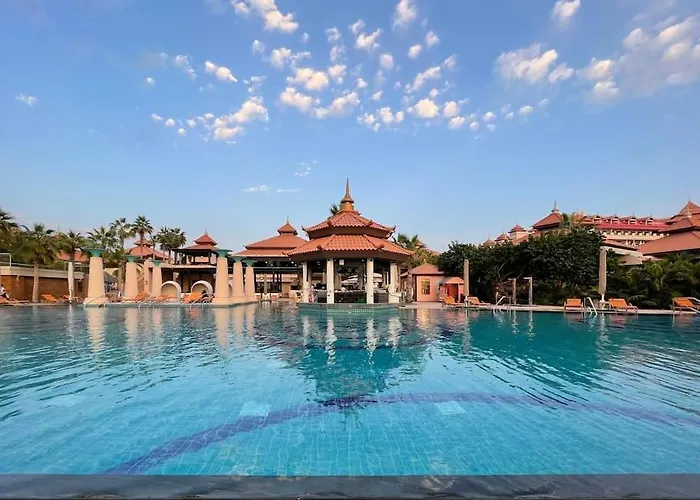 Marvelous Private Beach Apartment In Palm Dubai Within Anantara 5 Star Resort