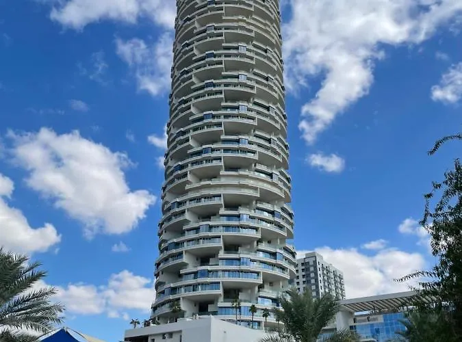 شقة خاصة في فايف جميرا مع مسبح خاص Private Apartment In A Hotel Five Jumeirah Village With Private Pool