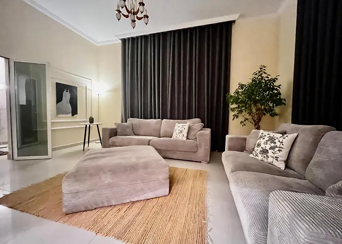Independent Spacious 3 Bedroom Villa