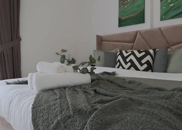 Lovely Studio Apartment In Dubai With Many Amenities